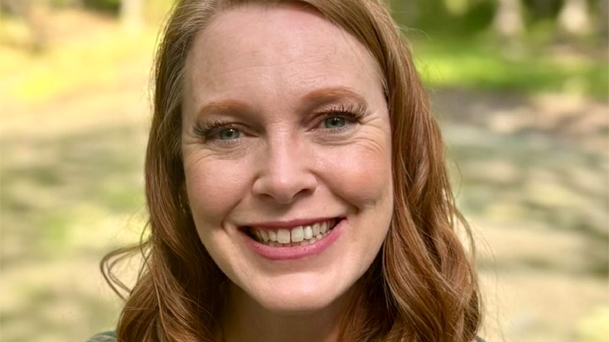 Charla Holst